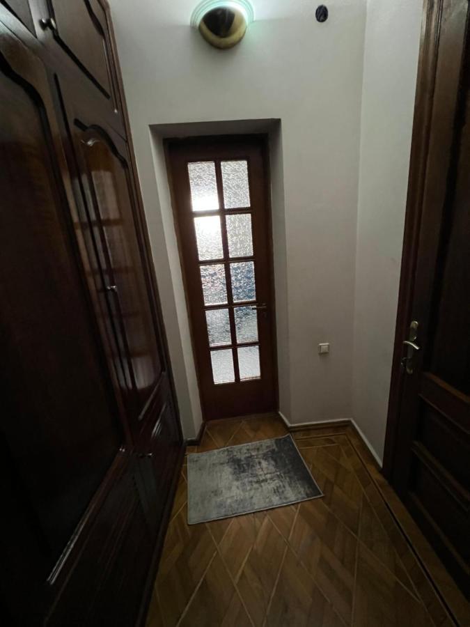 Twins Guest House Batumi Exteriör bild