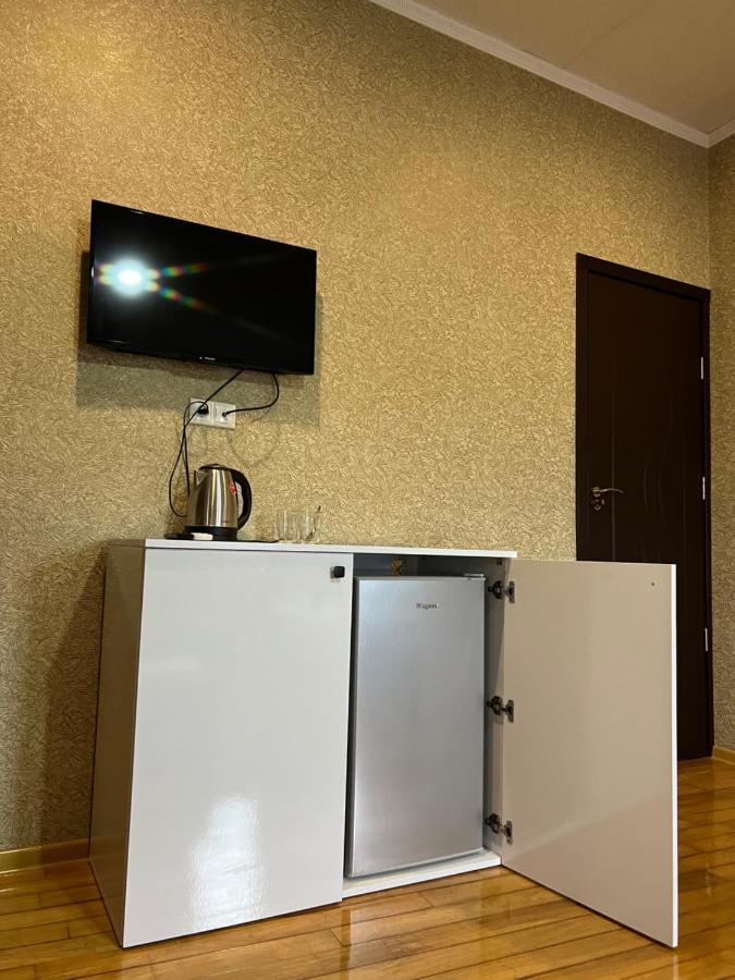 Twins Guest House Batumi Exteriör bild